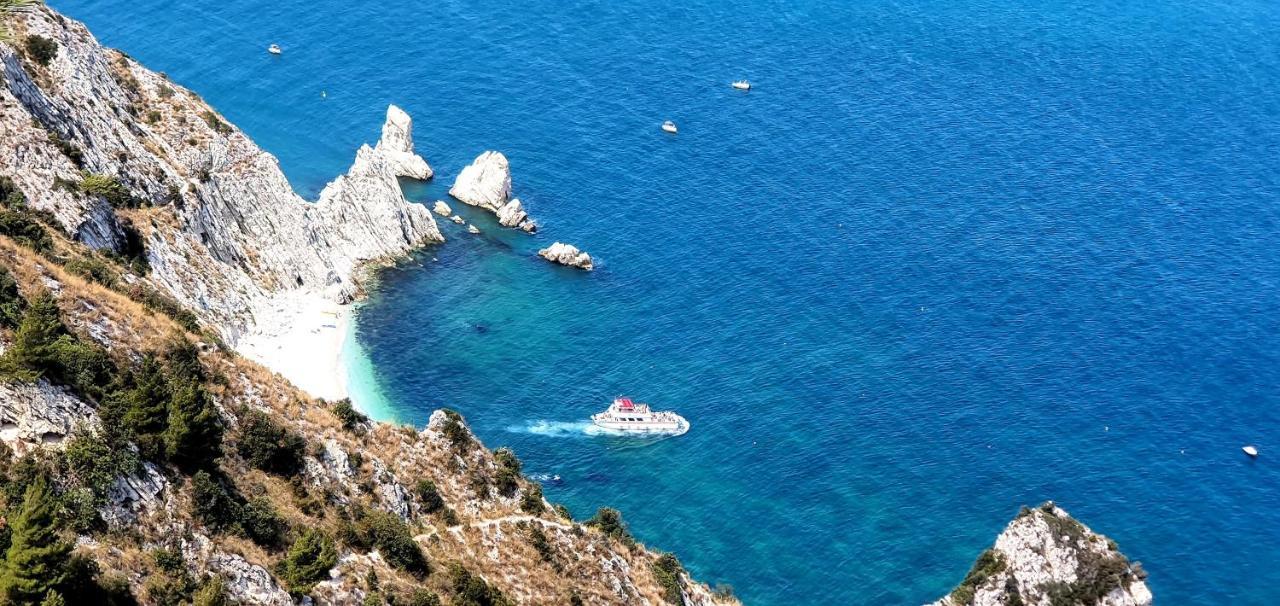 Villa Eden Numana - In Favoloso Resort Vicino Al Mare Marcelli Zewnętrze zdjęcie